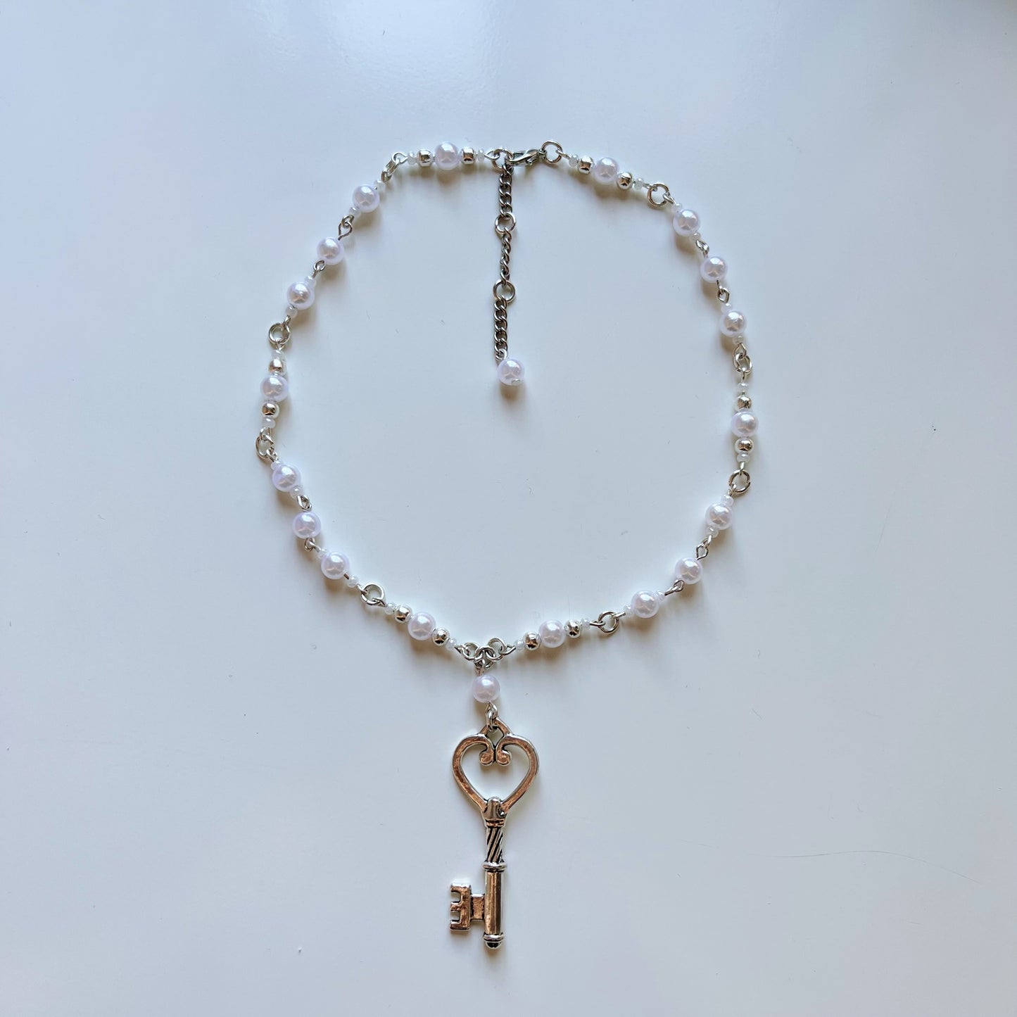 Key Pearl Necklace (Silver)